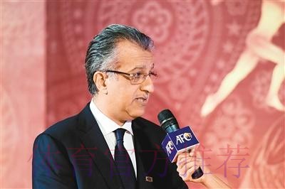 亚足联主席萨尔曼会见中国足协一行